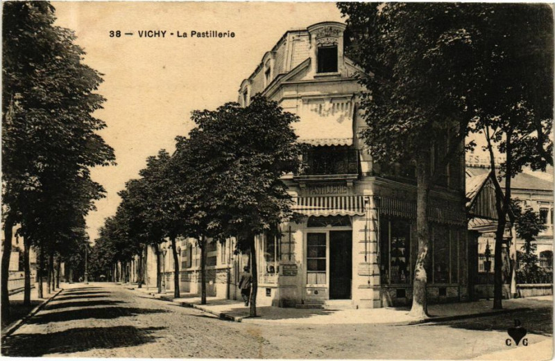 Carte postale ancienne Vichy La Pastillerie à Vichy