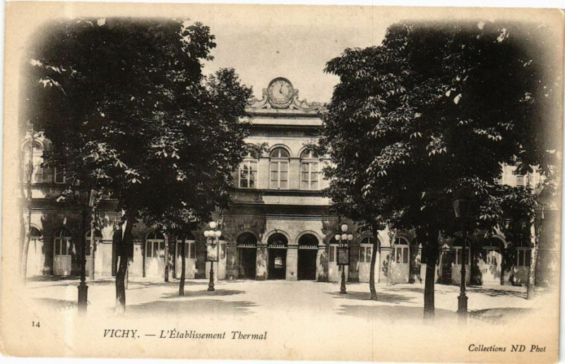 Carte postale ancienne Vichy L'Etablissement Thermal à Vichy