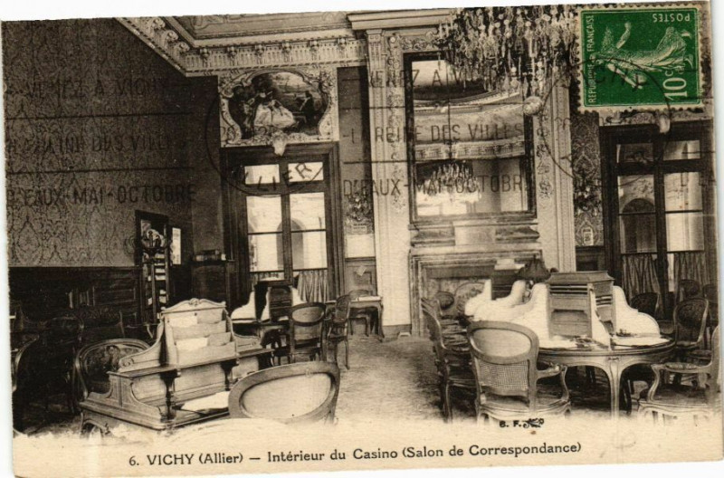Carte postale ancienne Vichy Intérieur du Casino à Vichy
