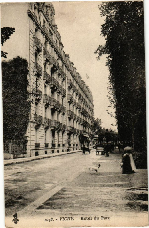 Carte postale ancienne Vichy Hotel du Parc à Vichy