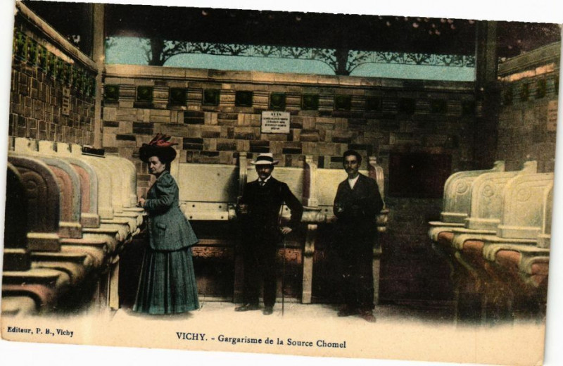 Carte postale ancienne Vichy Gargarisme de la Source Chomel à Vichy