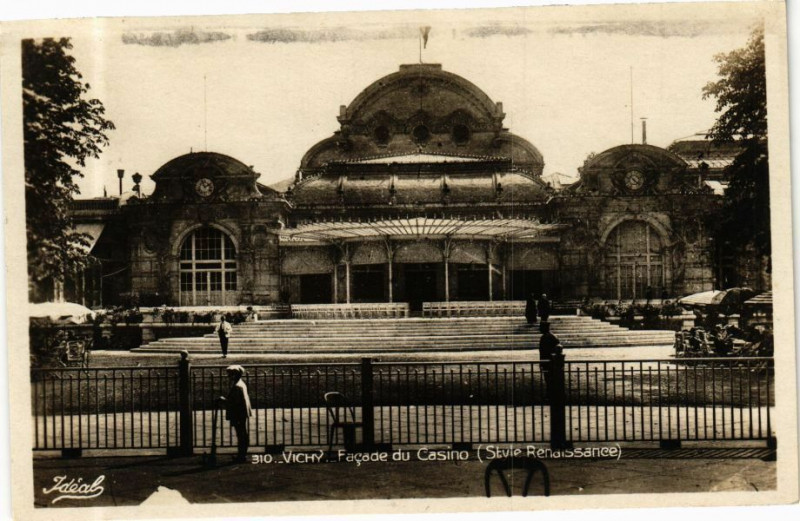 Carte postale ancienne Vichy Facade du Casino à Vichy