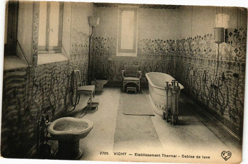 Carte postale ancienne Vichy Etablissement Thermal-Cabine de luxe à Vichy