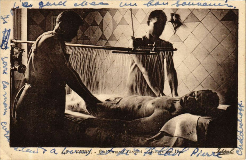 Carte postale ancienne Vichy Etablissement Thermal à Vichy