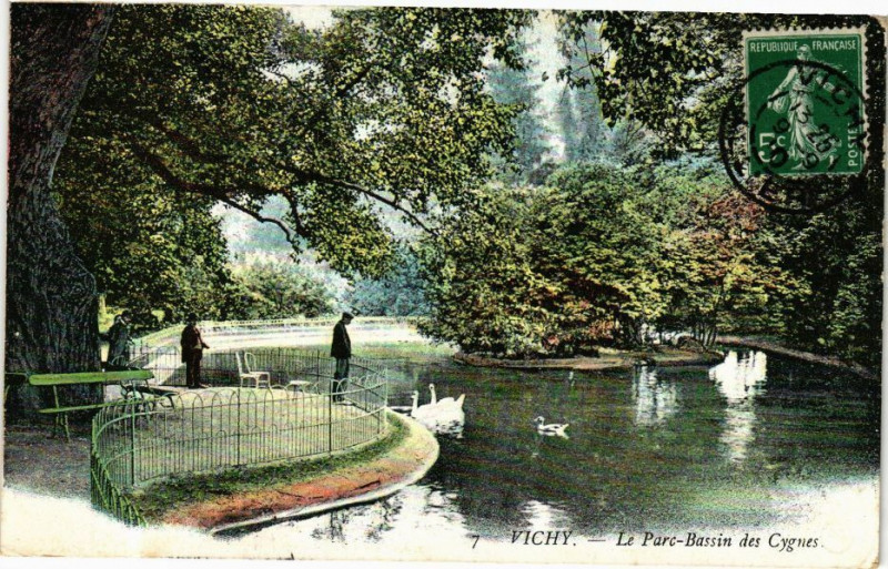 Carte postale ancienne Ed. Aqua 7 Vichy Le Parc-Bassin des Cygnes à Vichy