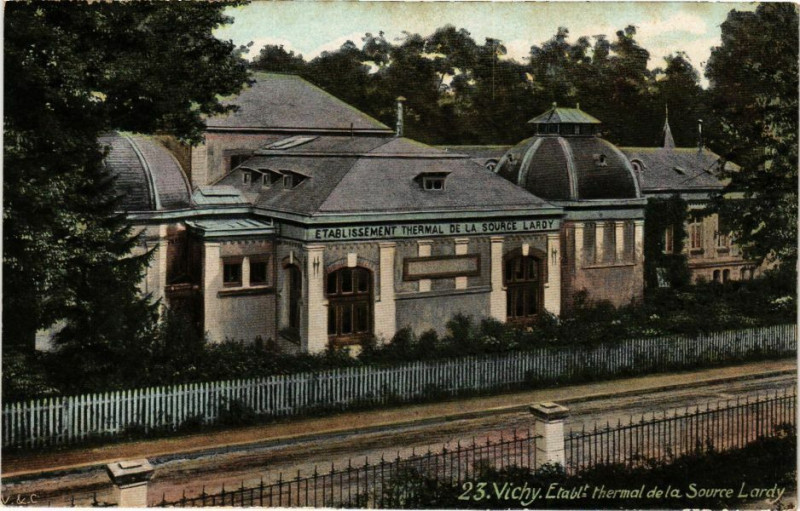Carte postale ancienne Ed. Aqua 23 Vichy Etabl. Thermal de la Source Lardy à Vichy