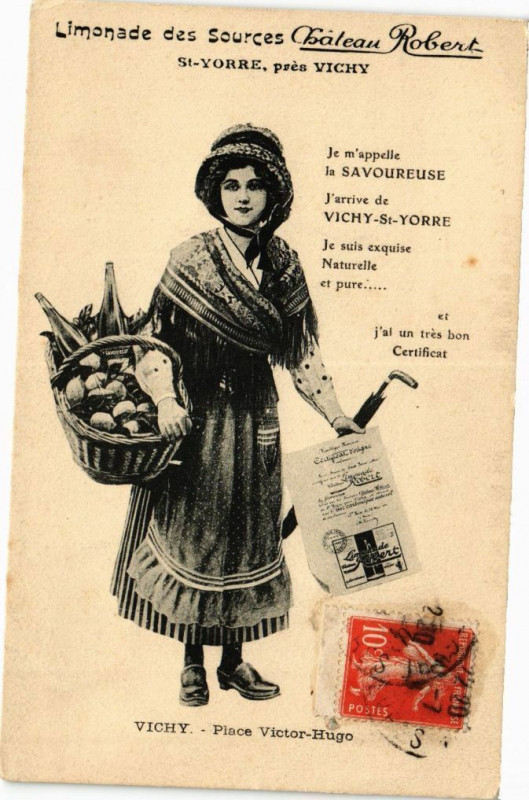 Carte postale ancienne Vichy Place Victor-Hugo à Vichy