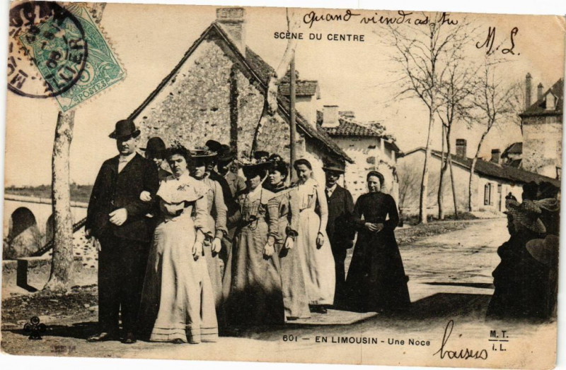 Carte postale ancienne Scene du Centre-En Limousin-Une Noce