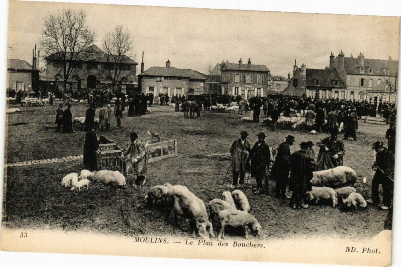 Carte postale ancienne Moulins - Le Plan des Bouchers à Moulins