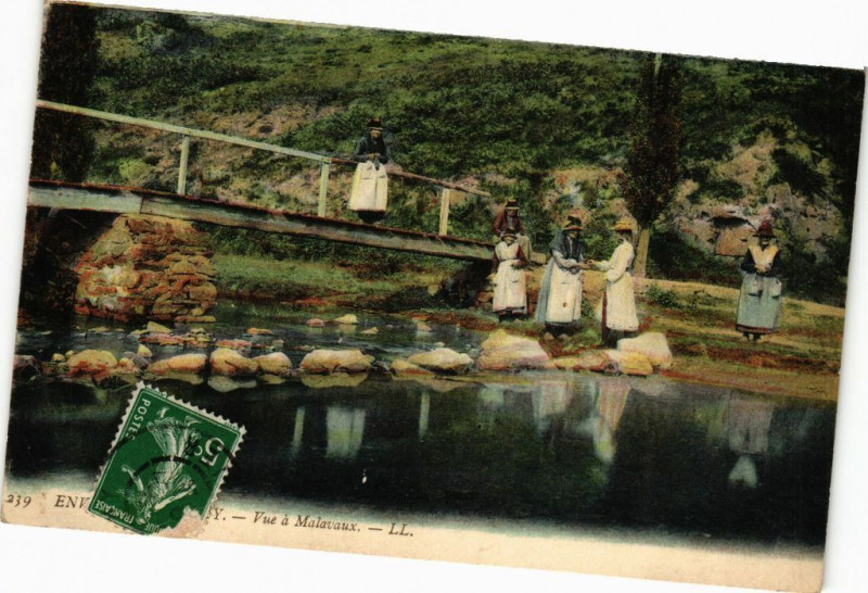 Carte postale ancienne Environs de Vichy Vue a Malavaux à Vichy