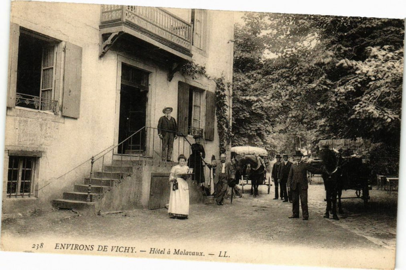 Carte postale ancienne Environs de Vichy Hotel a Malavaux à Vichy