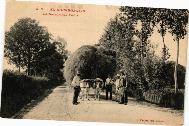 Carte postale ancienne En Bourbonnais-La Saison des Foins