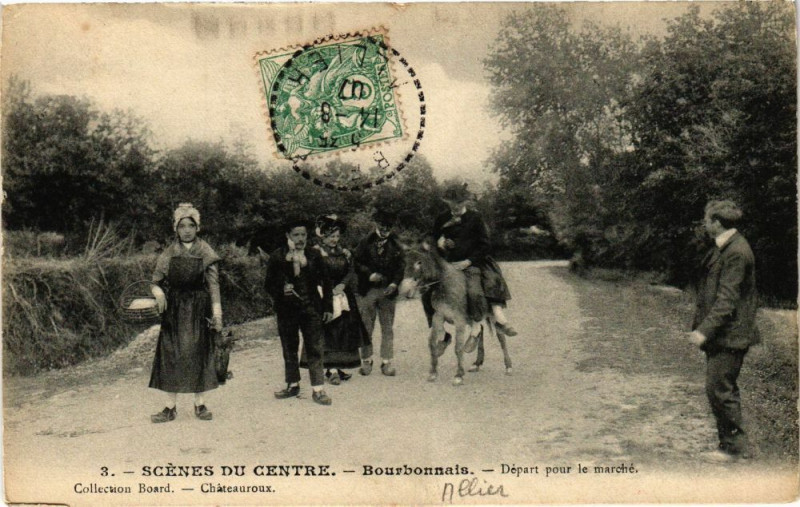Carte postale ancienne Scénes du Centre - Bourbonnais - Départ pour le marché