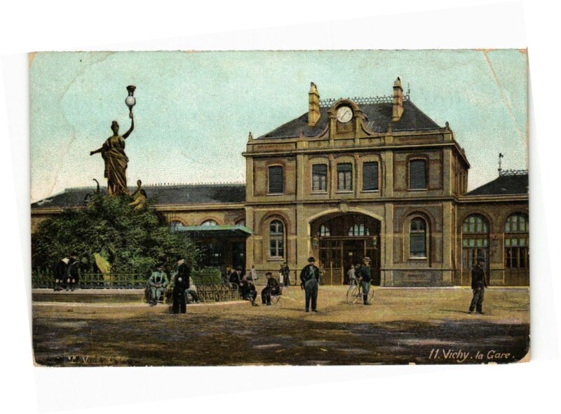 Carte postale ancienne Ed. Aqua 11 Vichy La Gare à Vichy