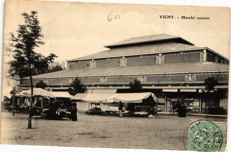Carte postale ancienne Vichy - Marché couvert à Vichy