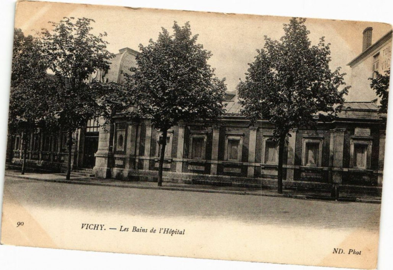 Carte postale ancienne Vichy - Les Bains de l'Hopital à Vichy