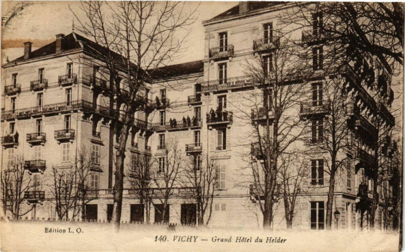 Carte postale ancienne Vichy - Grand Hotel du Helder à Vichy