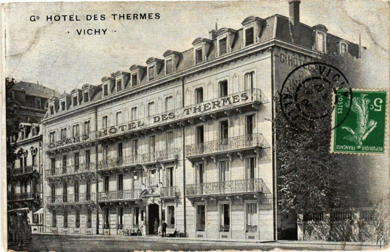Carte postale ancienne Hotel des Thermes - Vichy à Vichy