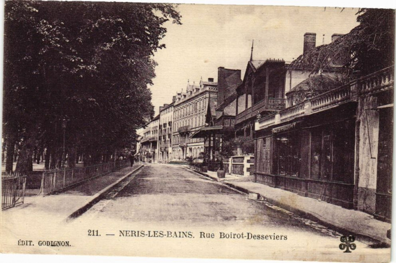 Carte postale ancienne Neris-les-Bains - Rue Boirot-Desseviers à Néris-les-Bains