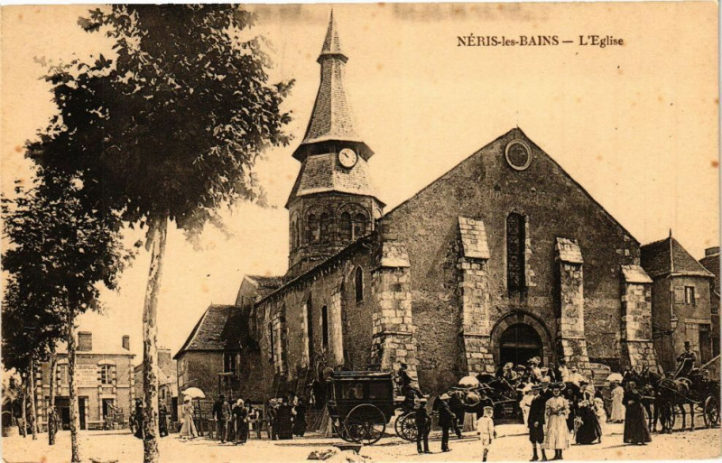 Carte postale ancienne Neris-les-Bains - L'Eglise à Néris-les-Bains