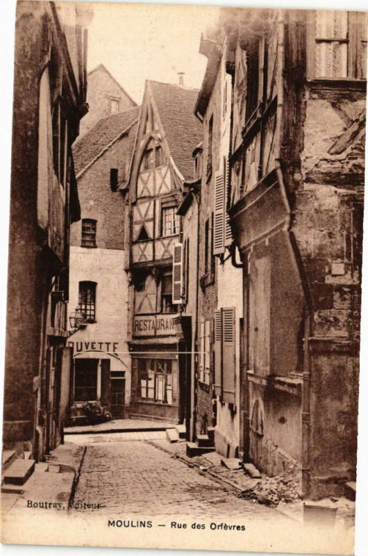 Carte postale ancienne Moulins - Rue des Orfévres à Moulins