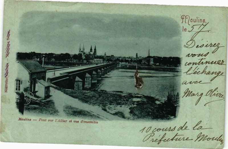 Carte postale ancienne Moulins - Pont sur l'Allier et vue d'ensemble à Moulins