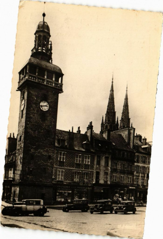Carte postale ancienne Moulins - Le Jacquemart à Moulins