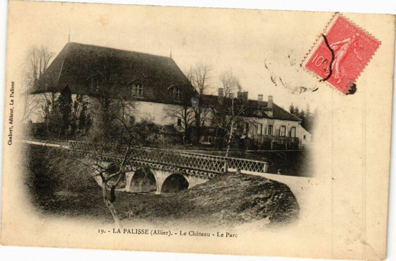 Carte postale ancienne Lapalisse - Le Chateau-Le Parc à Lapalisse