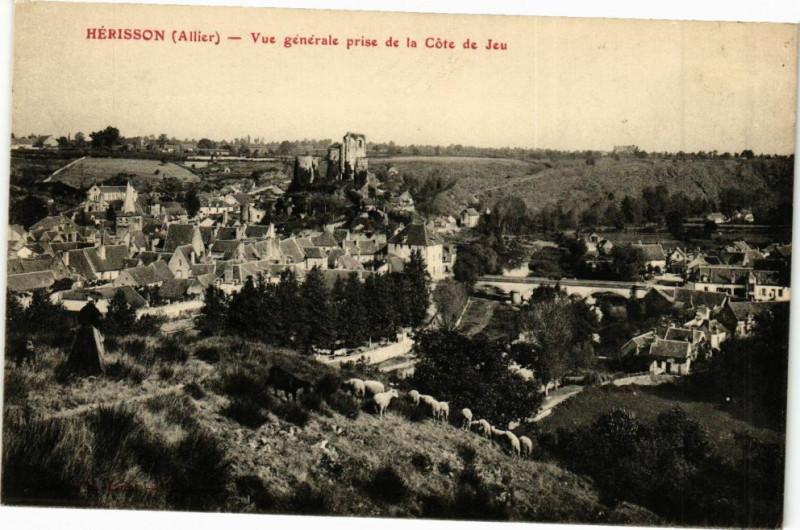 Carte postale ancienne Herisson - Vue générale prise de la Cote de Jeu à Hérisson