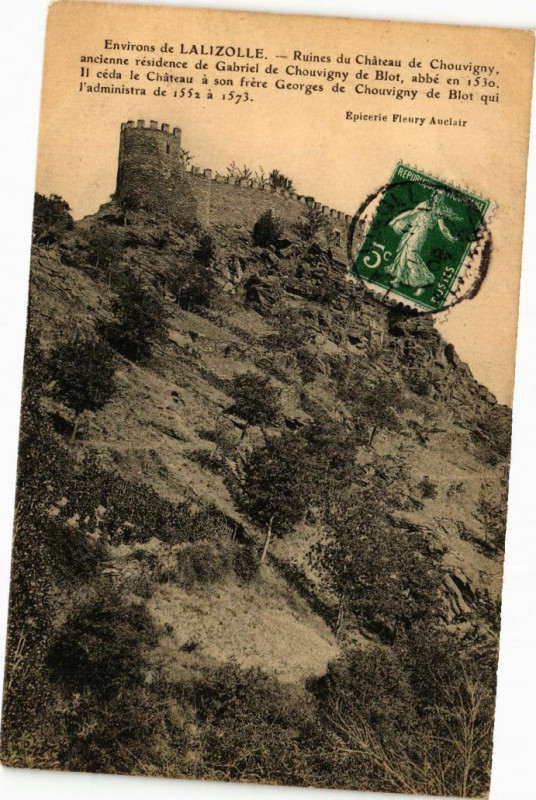 Carte postale ancienne Environs de Lalizolle-Ruines du Chateau de Chouvigny à Chouvigny