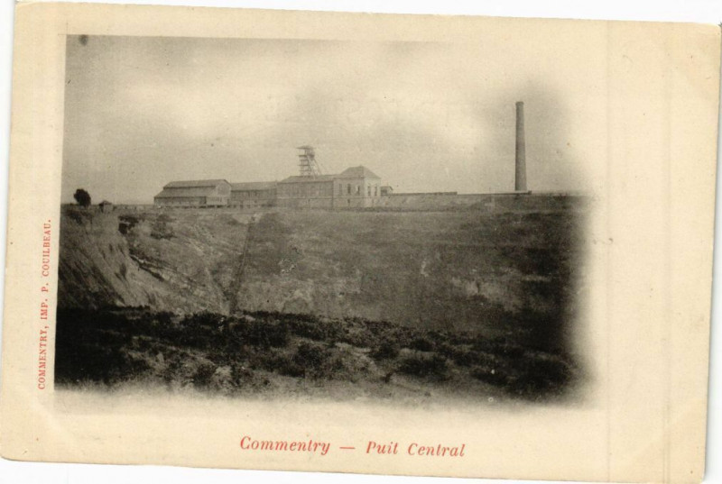 Carte postale ancienne Commentry Puit Central à Commentry