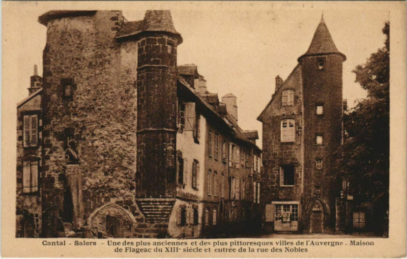 Carte postale ancienne Salers Une des plus anciennes France à Salers
