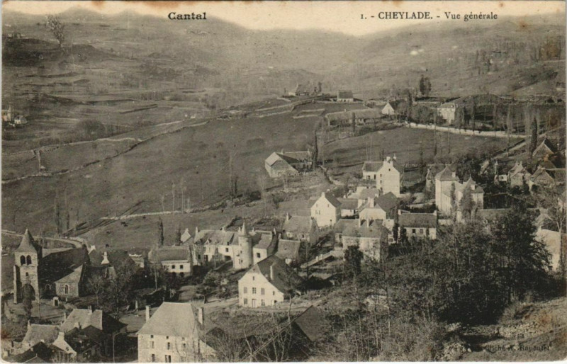 Carte postale ancienne Cheylade Vue generale France à Cheylade