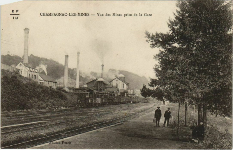 Carte postale ancienne Champagnac les Mines Vue des Mines prise de la Gare France à Champagnac