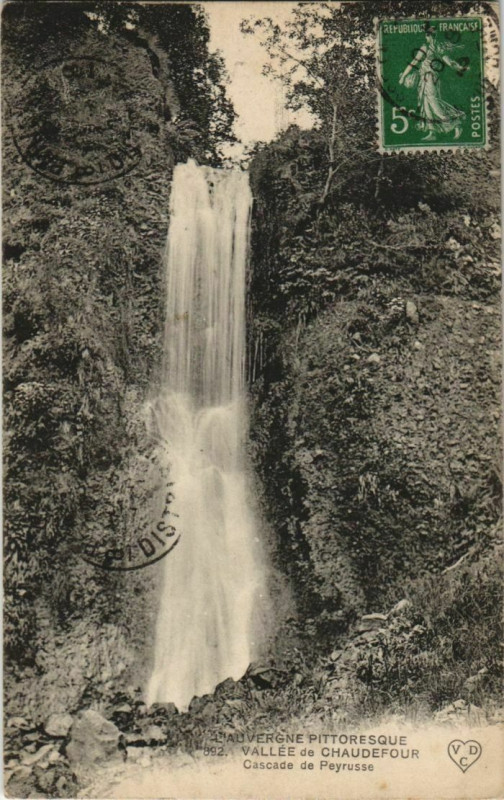 Carte postale ancienne Vallee de Chaudefour Cascade de Peyrusse France à Peyrusse