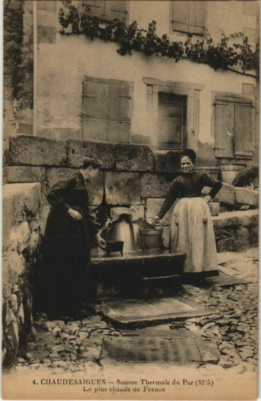 Carte postale ancienne Chaudes-Aigues Source Thermale du Par France à Chaudes-Aigues