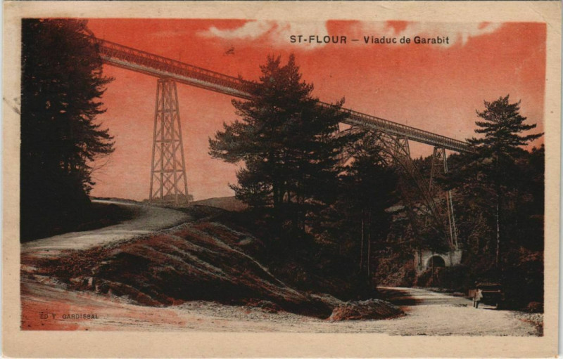 Carte postale ancienne Saint-Flour Viaduc de Garabit France à Saint-Flour