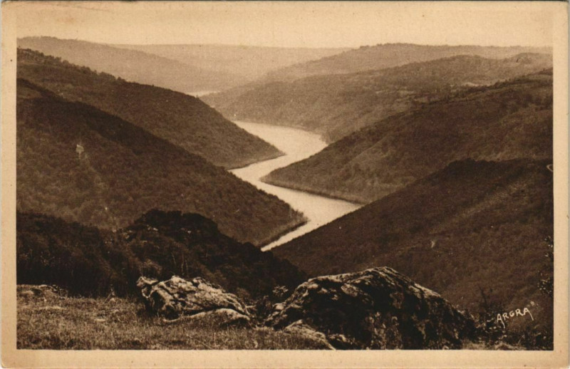 Carte postale ancienne Barrage de Sarrans France