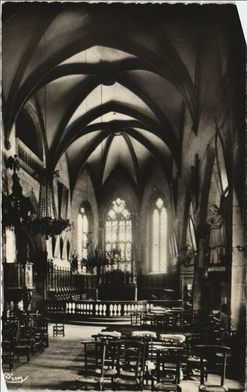 Carte postale ancienne Fontanges Interieur de Eglise France à Fontanges