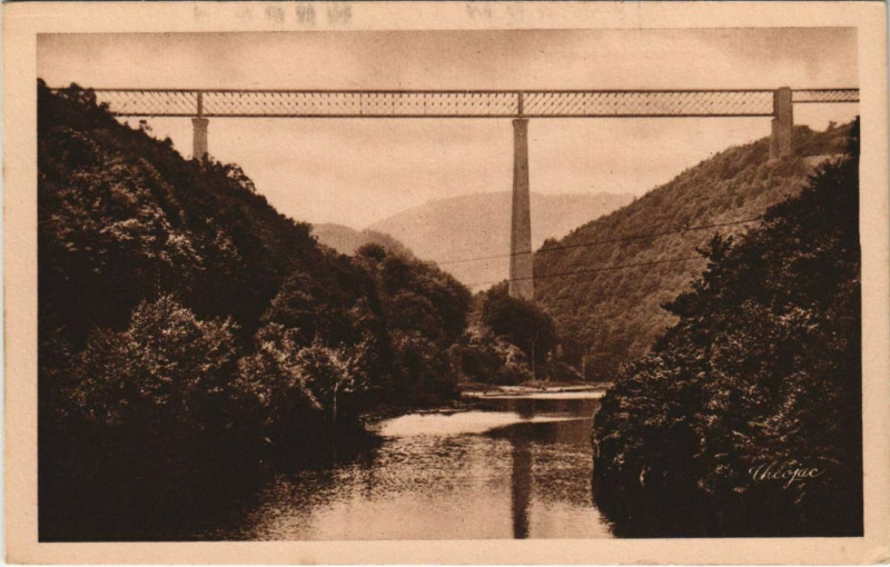 Carte postale ancienne Le Viaduc des Fades France