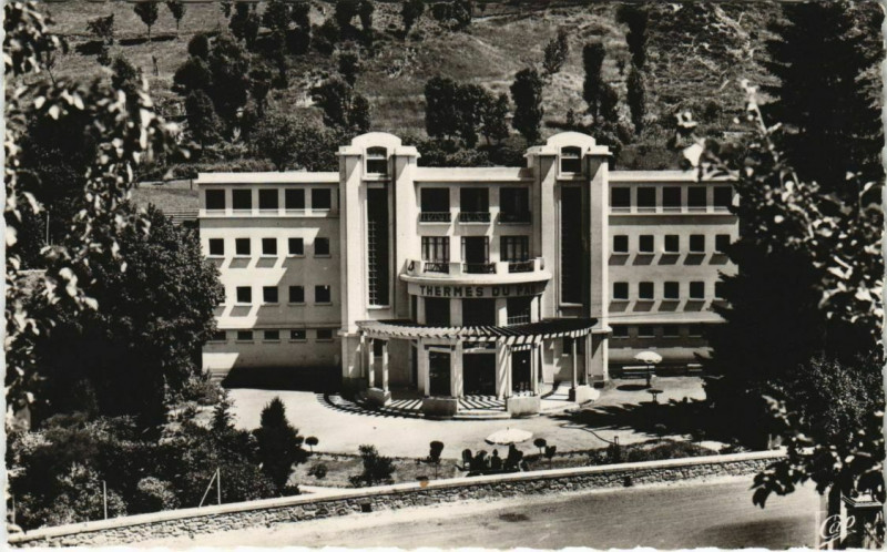 Carte postale ancienne Chaudesaigues Les Thermes du Par France