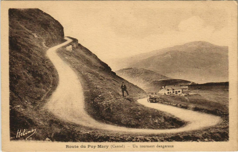 Carte postale ancienne Route du Puy Mary ,Un tournant dangereux France