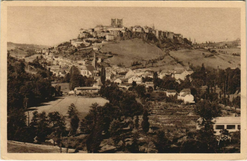 Carte postale ancienne Saint Flour vue generale France à Saint-Flour