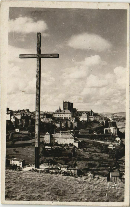 Carte postale ancienne Saint Flour Cathedrale et les remparts France à Saint-Flour