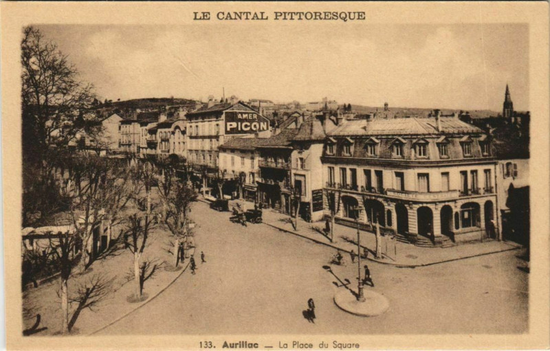Carte postale ancienne Aurillac La Place du Square France à Aurillac