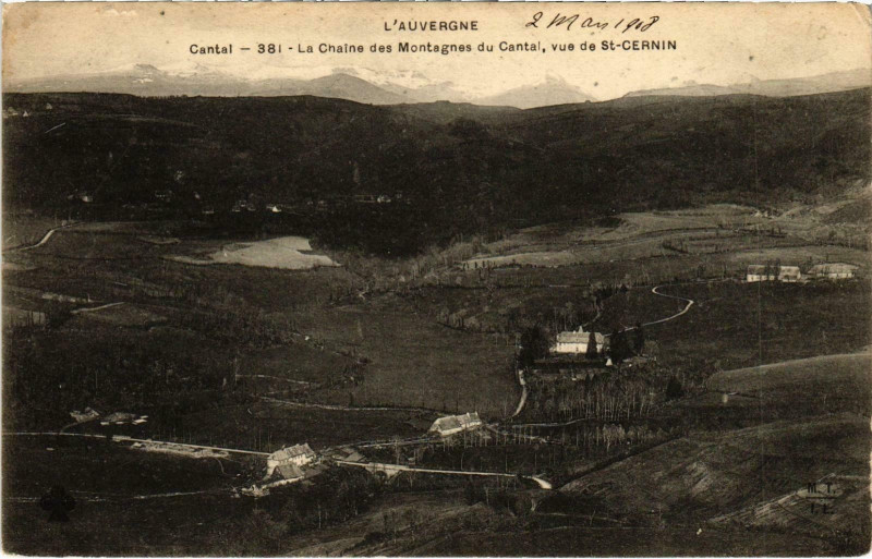 Carte postale ancienne La Chaine des Montagnes Cantal