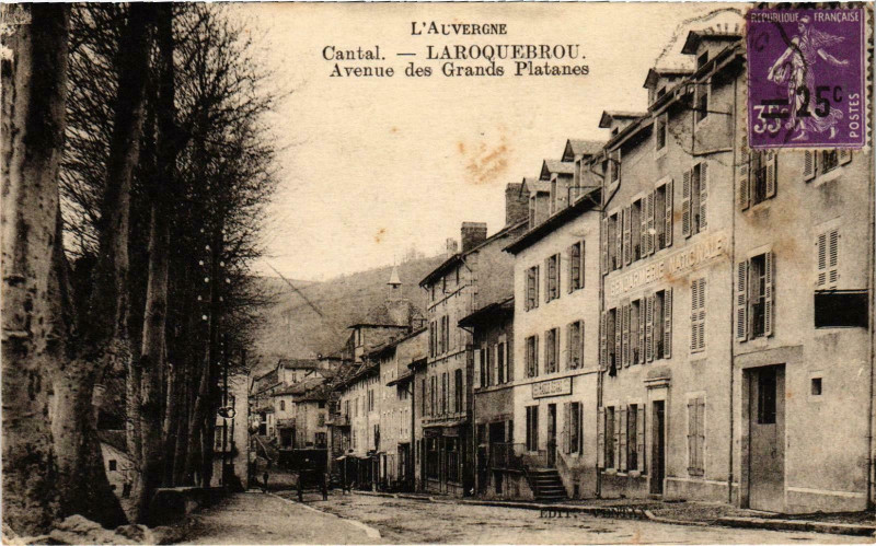 Carte postale ancienne L'Auvergne Laroquerbou Cantal