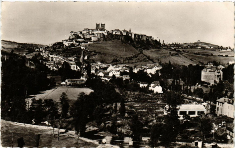 Carte postale ancienne Saint-Flour - Vue générale à Saint-Flour