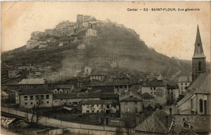 Carte postale ancienne Saint-Flour - Vue générale à Saint-Flour