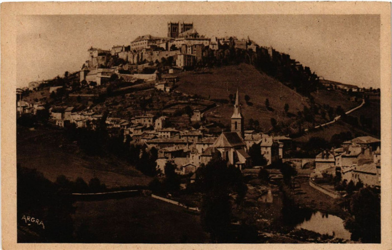 Carte postale ancienne Saint-Flour - Vue générale à Saint-Flour